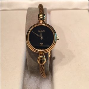 COPY - Gucci watch newly installed battery
